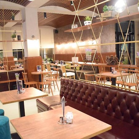 Bluepoint Hotel テペレナ エクステリア 写真